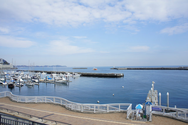 熱海海岸親水公園から望む