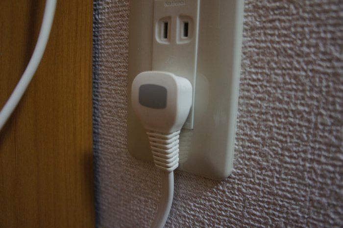 コンセント差し込み口の清掃