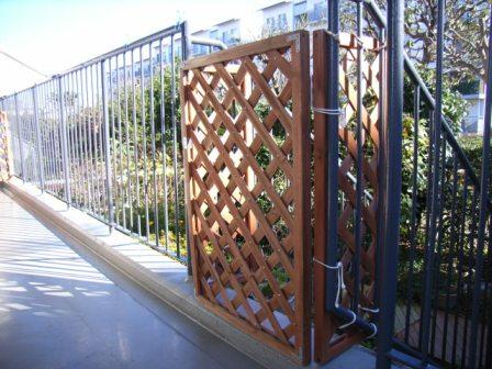 ベランダに扉を設置