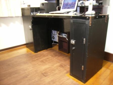 パソコンデスク全景