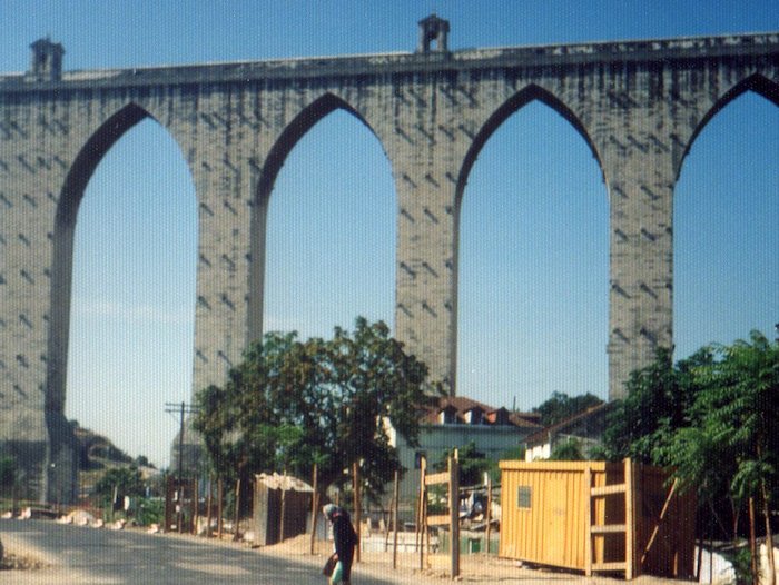 リスボン市街地・水道橋