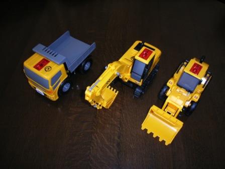 ダンプカー・ショベルカー・ブルドーザー