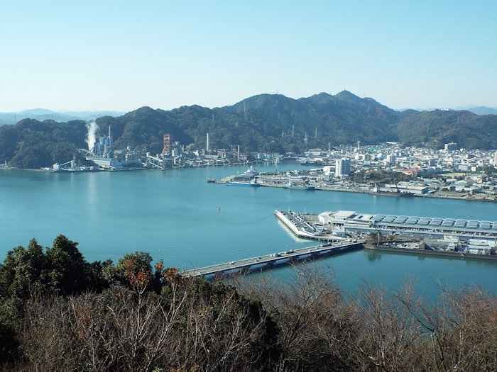 五台山の展望台より高知市内を望む