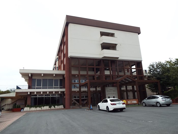 ホテル入口を散策しました